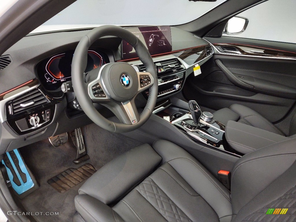 2021 5 Series 540i Sedan - Alpine White / Black photo #4