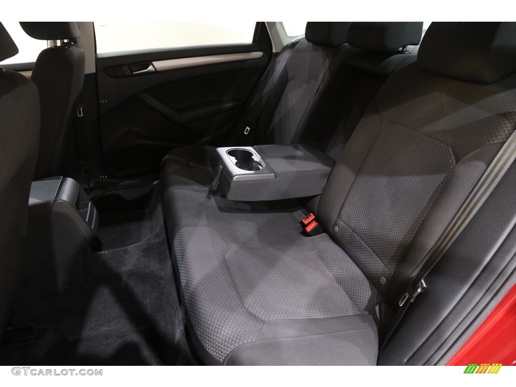 2015 Passat S Sedan - Fortana Red Metallic / Titan Black photo #14