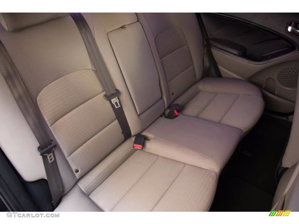 2016 Kia Forte LX Sedan Rear Seat Photos