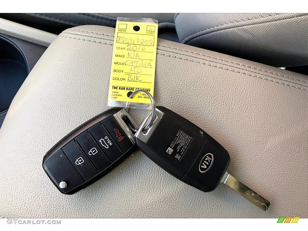 2016 Kia Optima LX Keys Photos