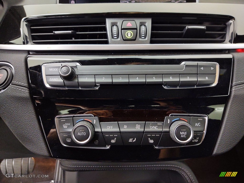 2021 X2 sDrive28i - Mineral Gray Metallic / Black photo #15