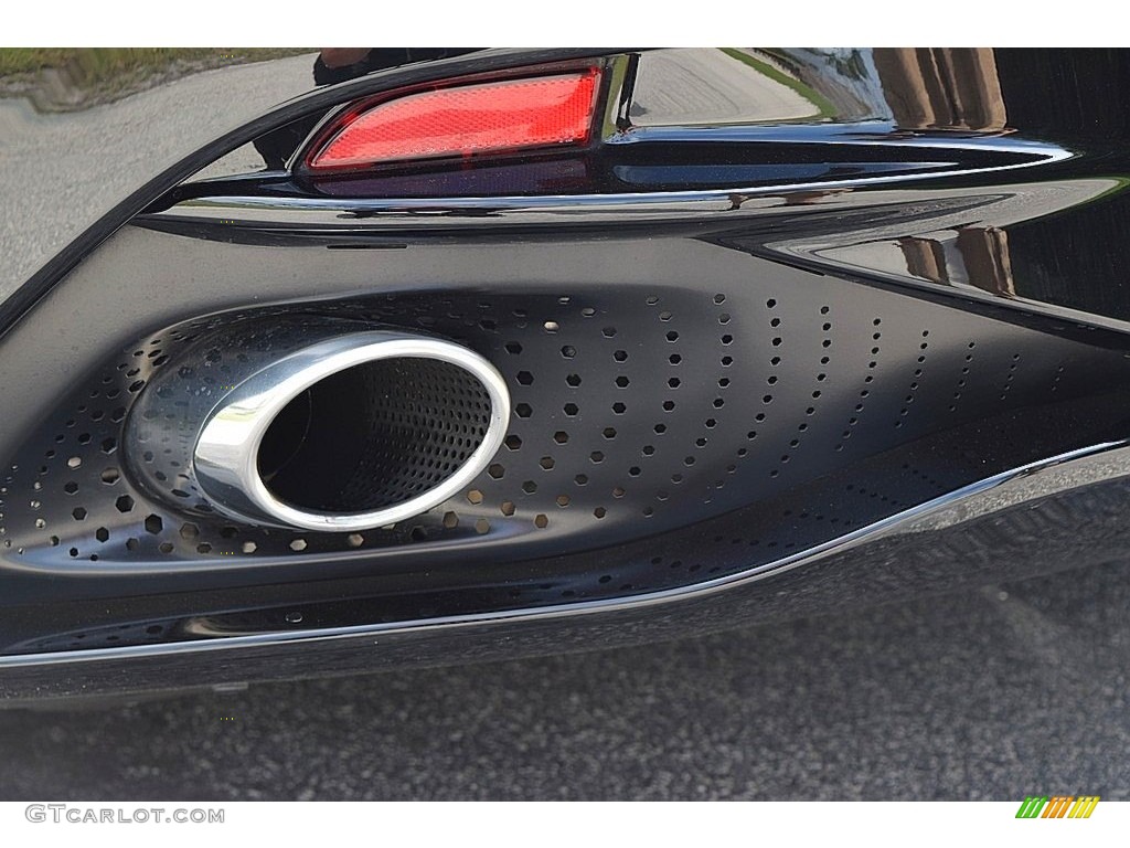 2017 Aston Martin DB11 Launch Edition Coupe Exhaust Photos