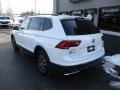 Pure White - Tiguan SE 4MOTION Photo No. 3