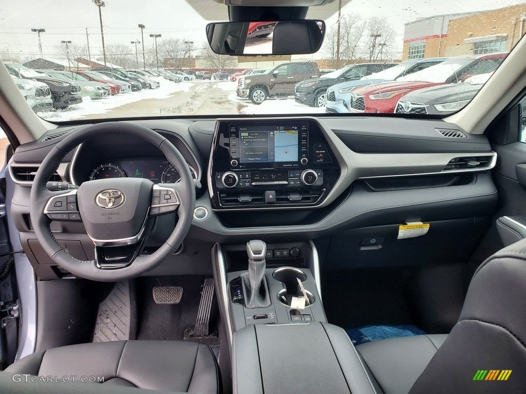 2021 Highlander XLE AWD - Moon Dust / Black photo #4