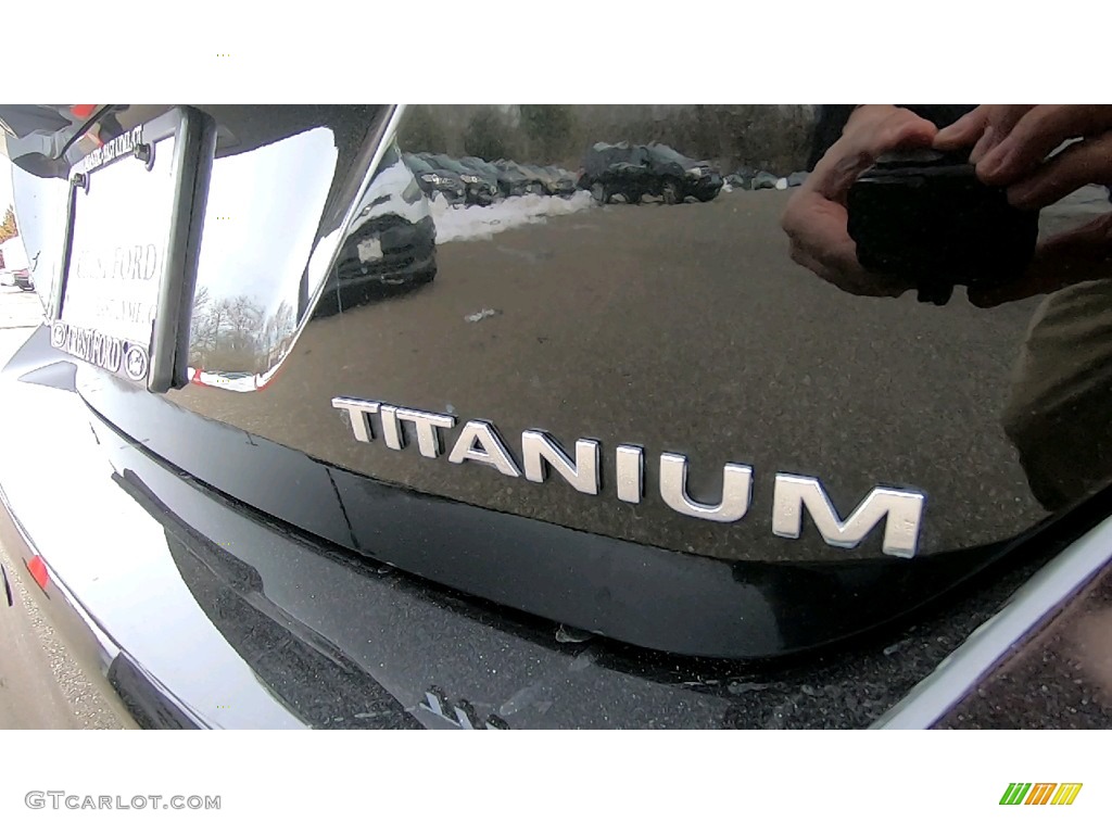 2014 Focus Titanium Hatchback - Tuxedo Black / Charcoal Black photo #9
