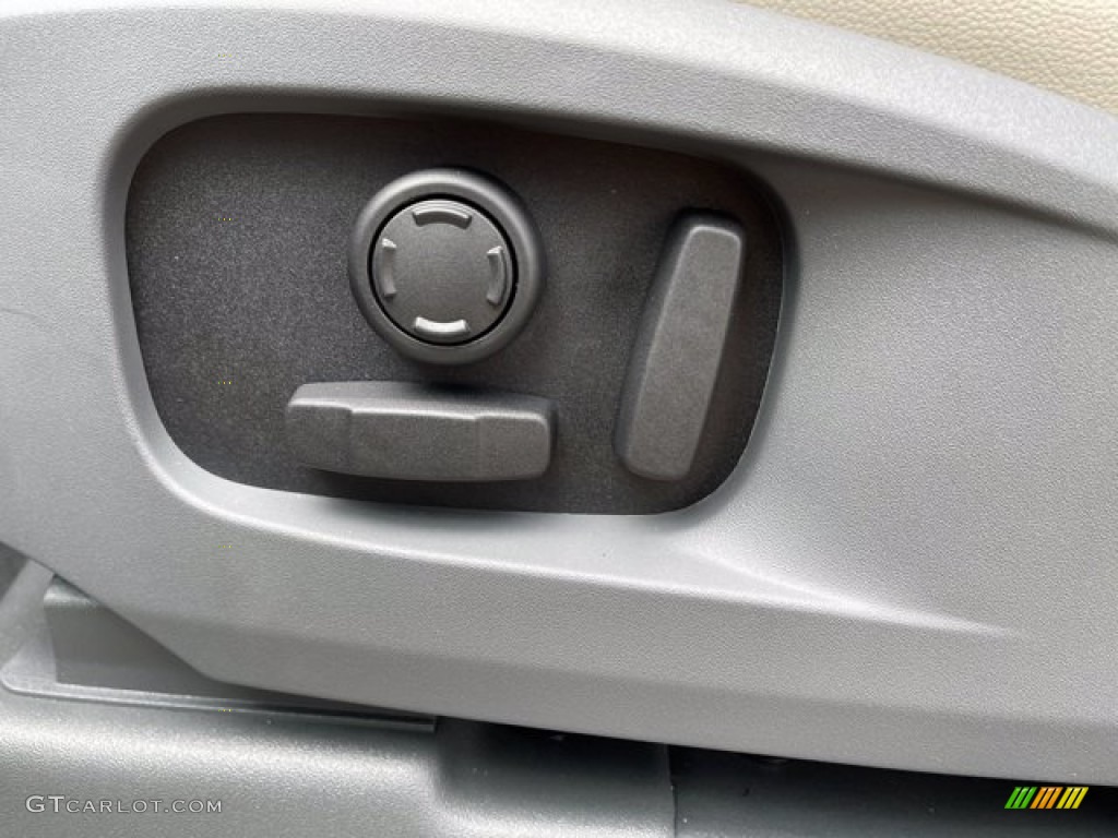 2021 Defender 110 SE - Tasman Blue Metallic / Acorn photo #15