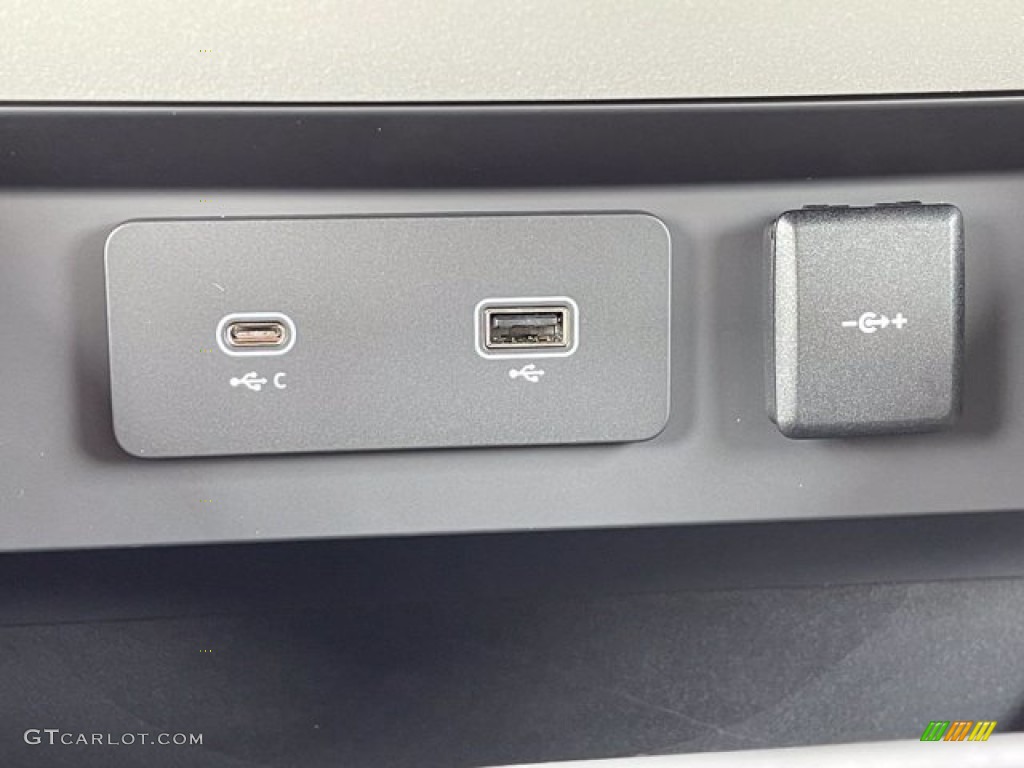 2021 Defender 110 SE - Tasman Blue Metallic / Acorn photo #29