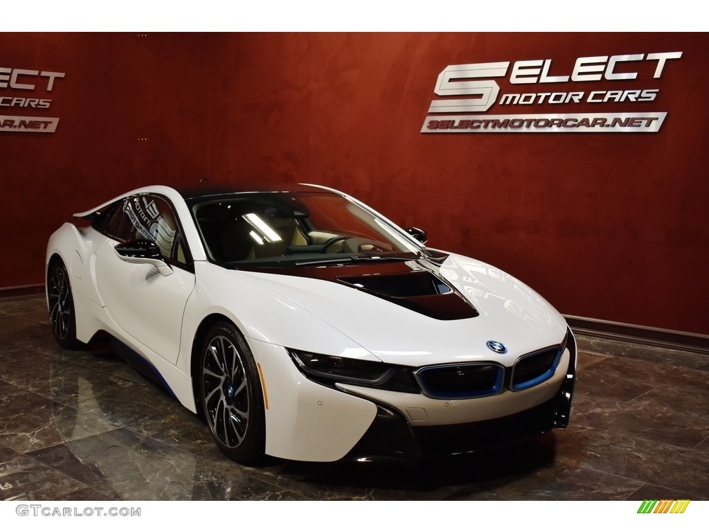 2017 i8  - Crystal White Pearl Metallic / Giga Ivory White photo #3