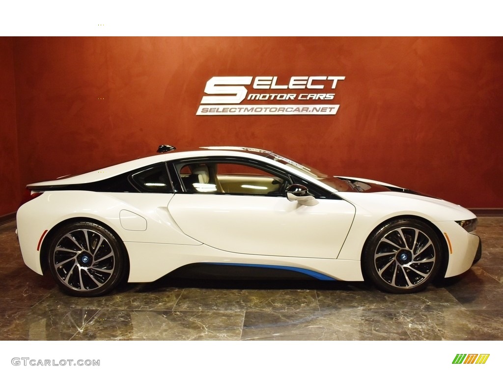 2017 i8  - Crystal White Pearl Metallic / Giga Ivory White photo #4