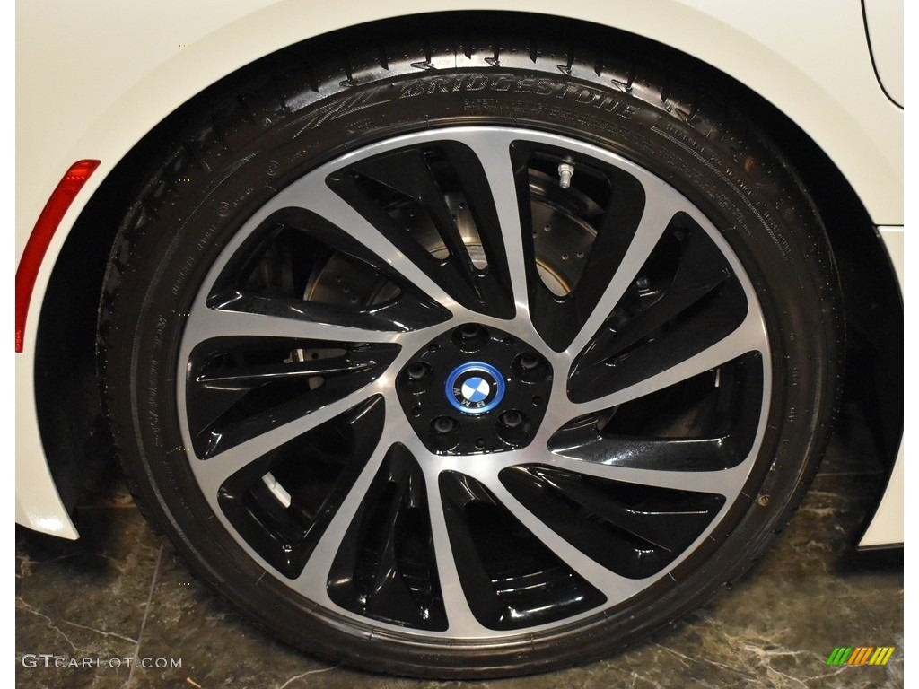 2017 i8  - Crystal White Pearl Metallic / Giga Ivory White photo #7