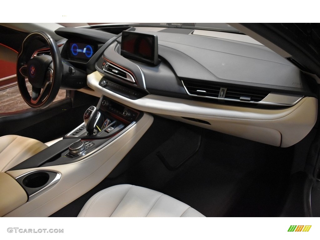 2017 i8  - Crystal White Pearl Metallic / Giga Ivory White photo #11
