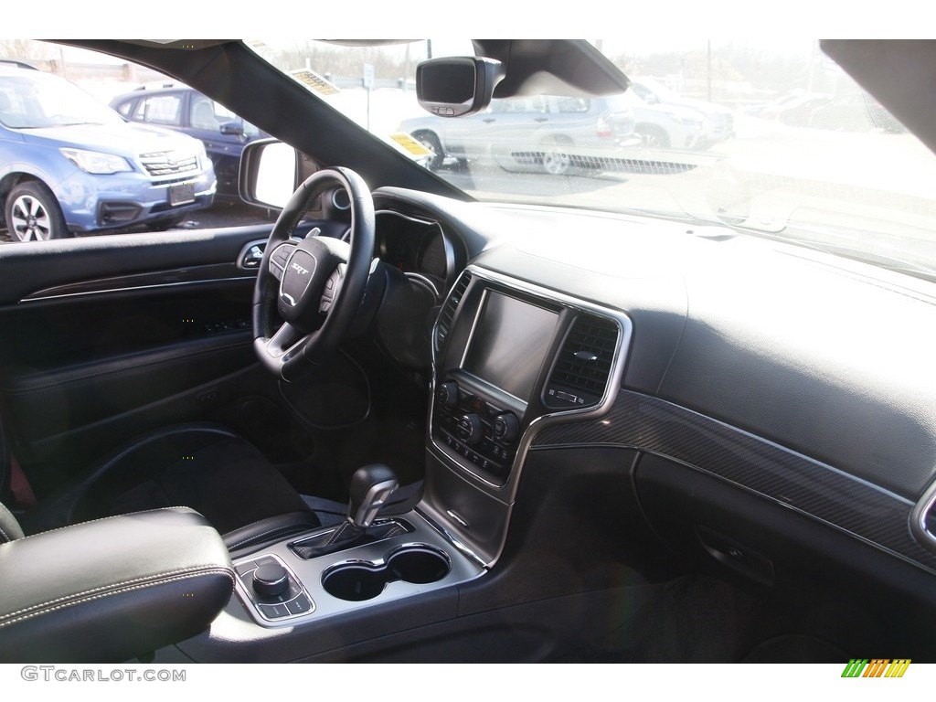 2017 Grand Cherokee SRT 4x4 - Diamond Black Crystal Pearl / Black photo #16