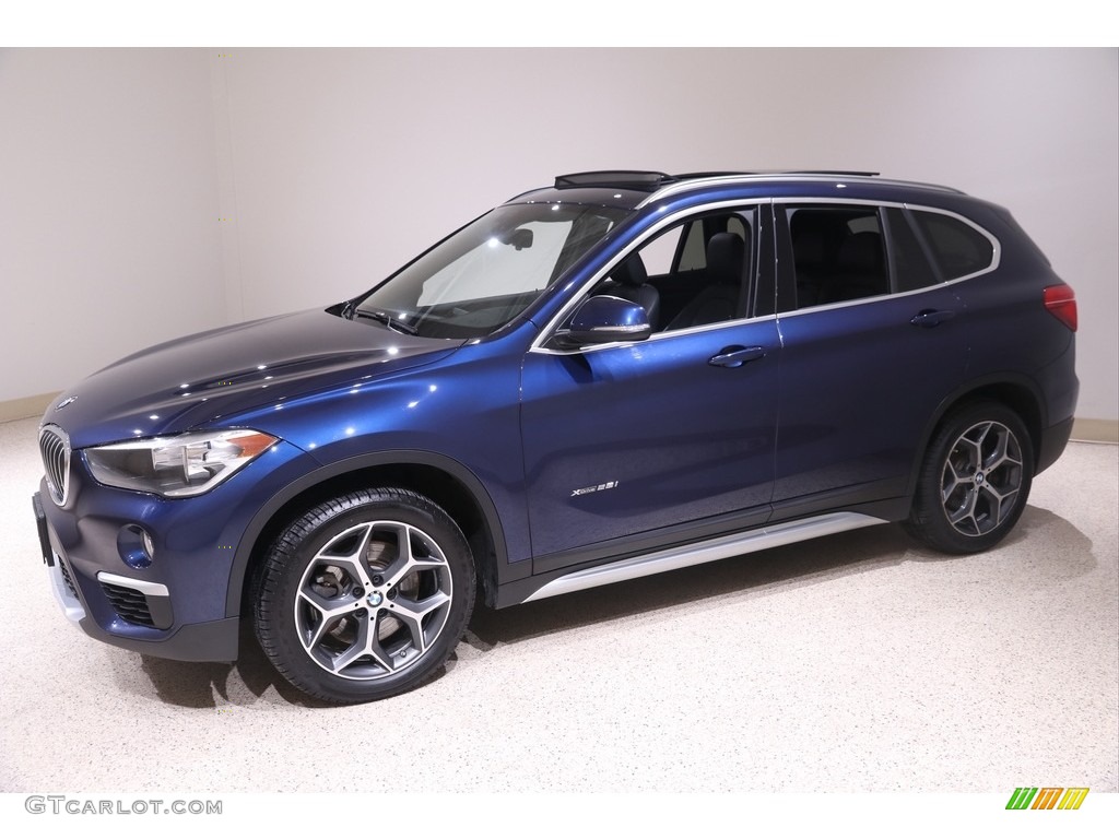 2018 X1 xDrive28i - Mediterranean Blue Metallic / Black photo #3