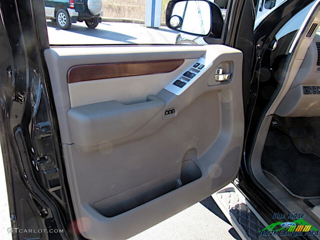 2010 Pathfinder LE - Super Black / Cafe Latte photo #10