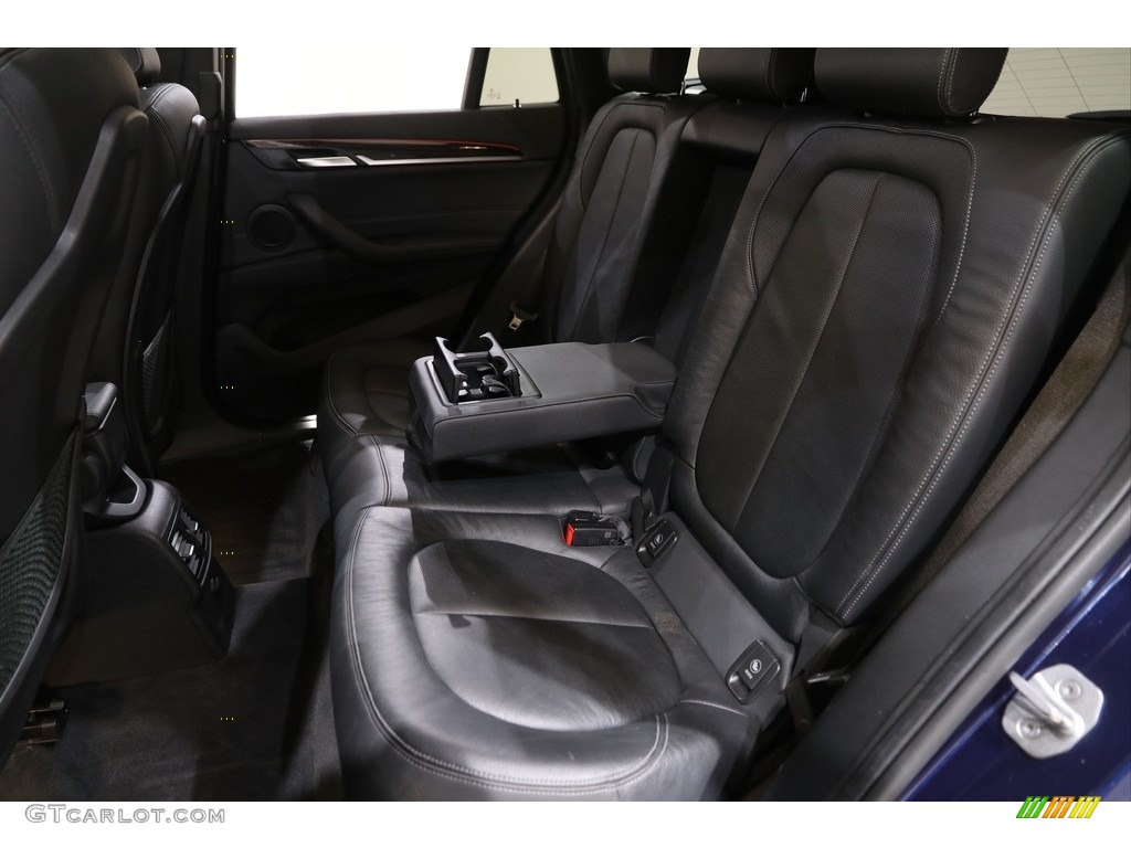2018 X1 xDrive28i - Mediterranean Blue Metallic / Black photo #22