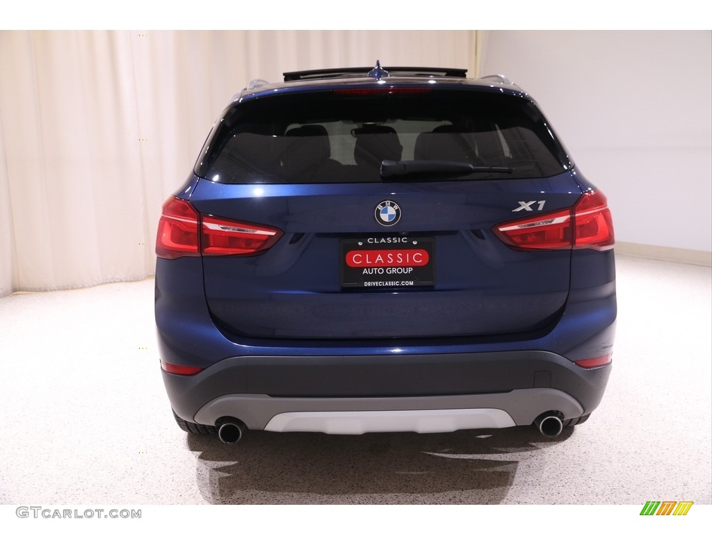 2018 X1 xDrive28i - Mediterranean Blue Metallic / Black photo #23