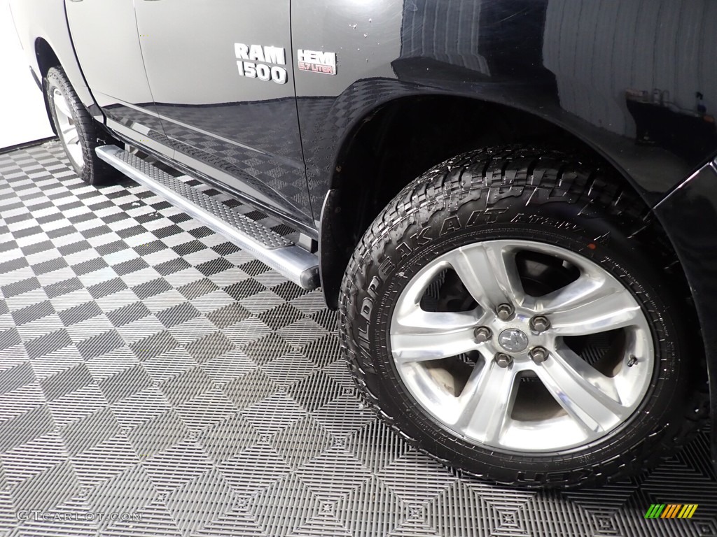 2014 1500 Sport Crew Cab 4x4 - Black / Black photo #8