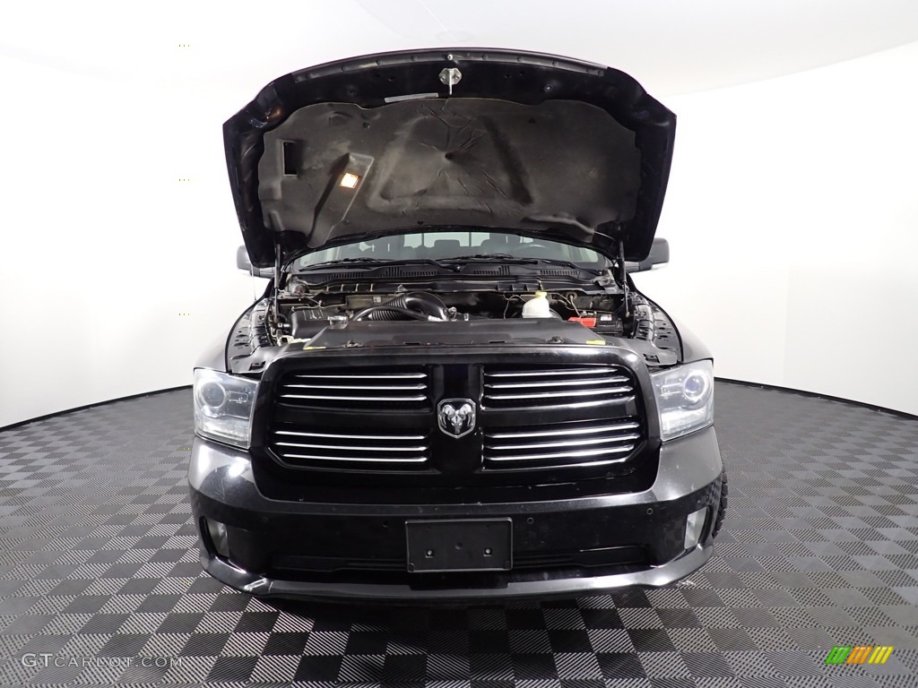 2014 1500 Sport Crew Cab 4x4 - Black / Black photo #10