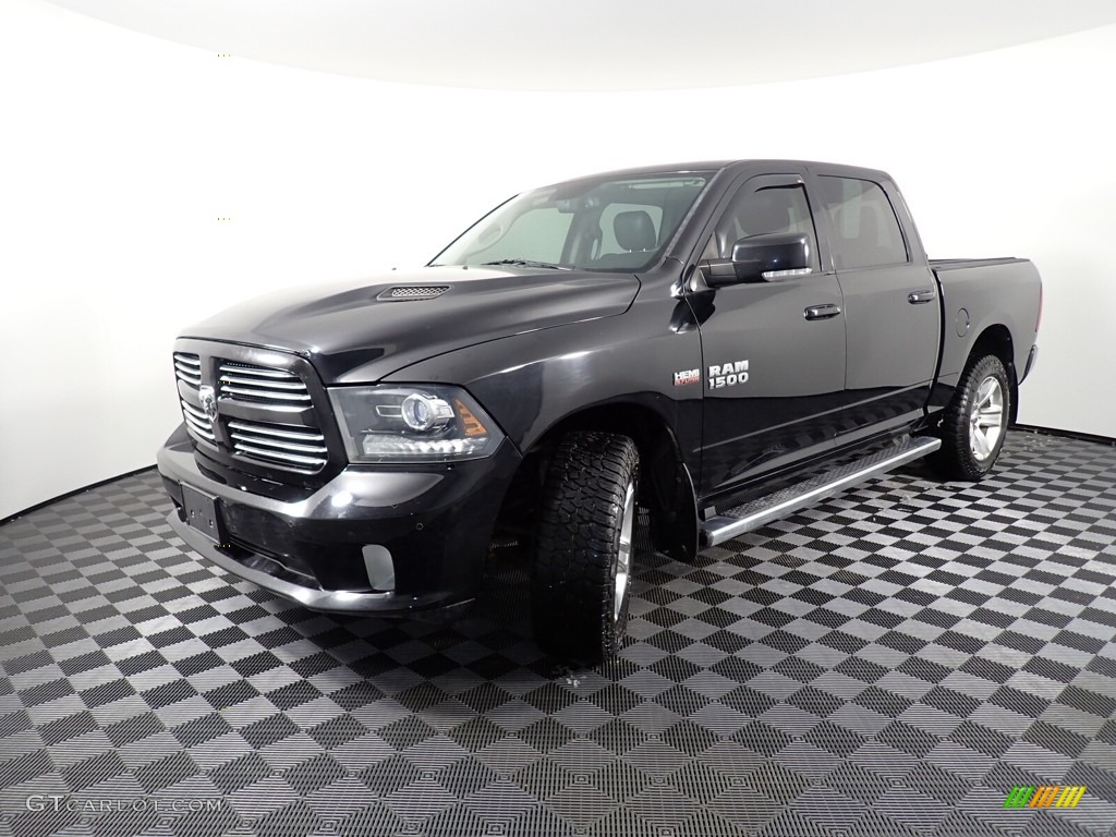 2014 1500 Sport Crew Cab 4x4 - Black / Black photo #12