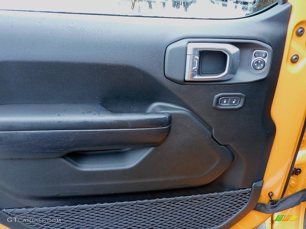 2021 Jeep Wrangler Willys 4x4 Door Panel Photos