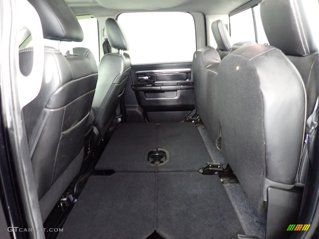 2014 1500 Sport Crew Cab 4x4 - Black / Black photo #30