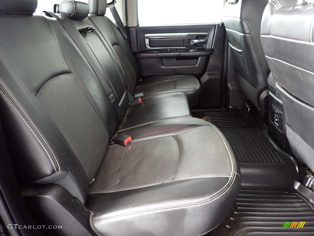 2014 1500 Sport Crew Cab 4x4 - Black / Black photo #33