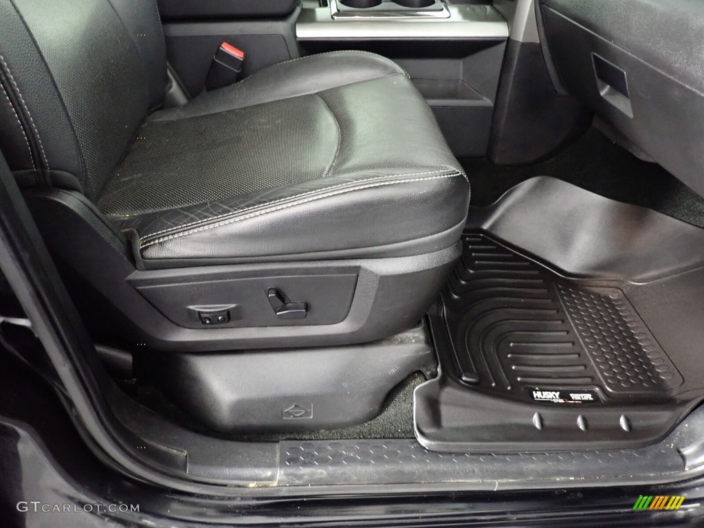 2014 1500 Sport Crew Cab 4x4 - Black / Black photo #35