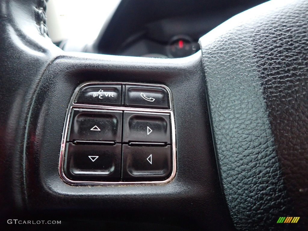 2014 1500 Sport Crew Cab 4x4 - Black / Black photo #40