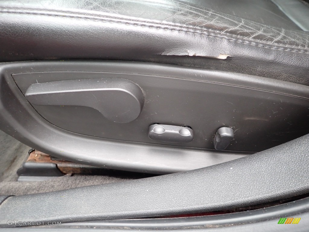 2013 Impala LTZ - Victory Red / Ebony photo #28