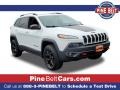 Bright White 2017 Jeep Cherokee Trailhawk 4x4