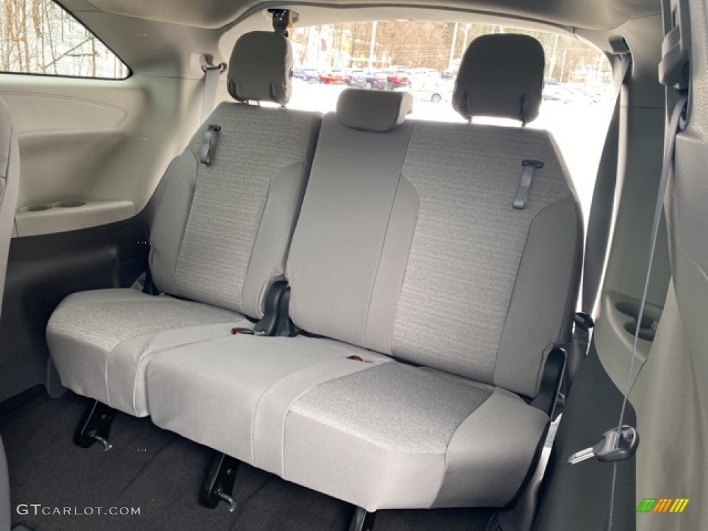 2021 Sienna LE Hybrid - Cypress / Gray photo #31