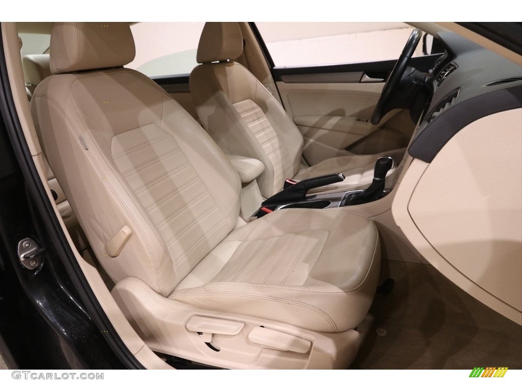 2015 Volkswagen Passat SE Sedan Front Seat Photo #141169783