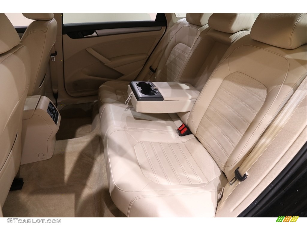 2015 Passat SE Sedan - Black / Cornsilk Beige photo #16