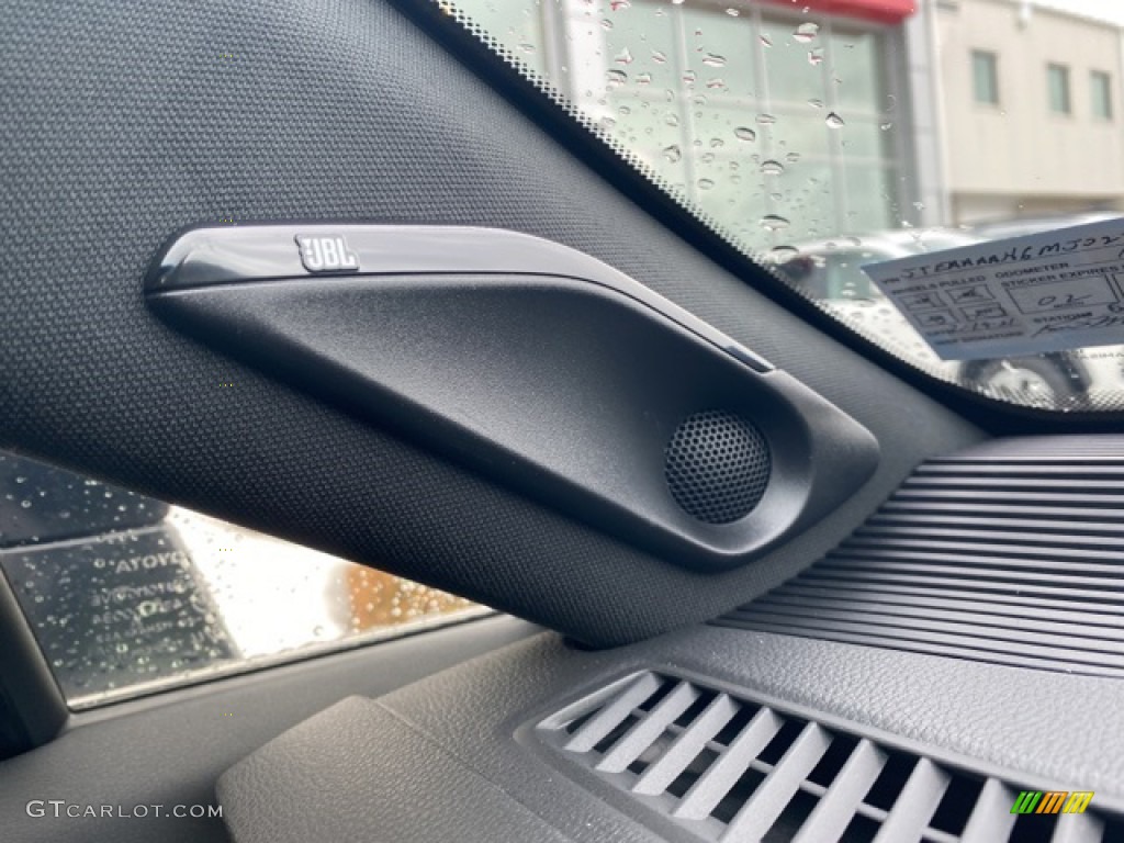 2021 Venza Hybrid XLE AWD - Coastal Gray Metallic / Black photo #19