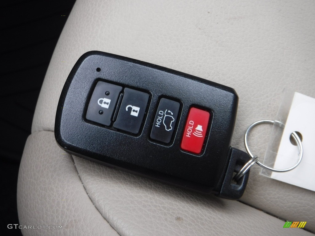 2015 RAV4 Limited AWD - Blizzard Pearl / Latte photo #31