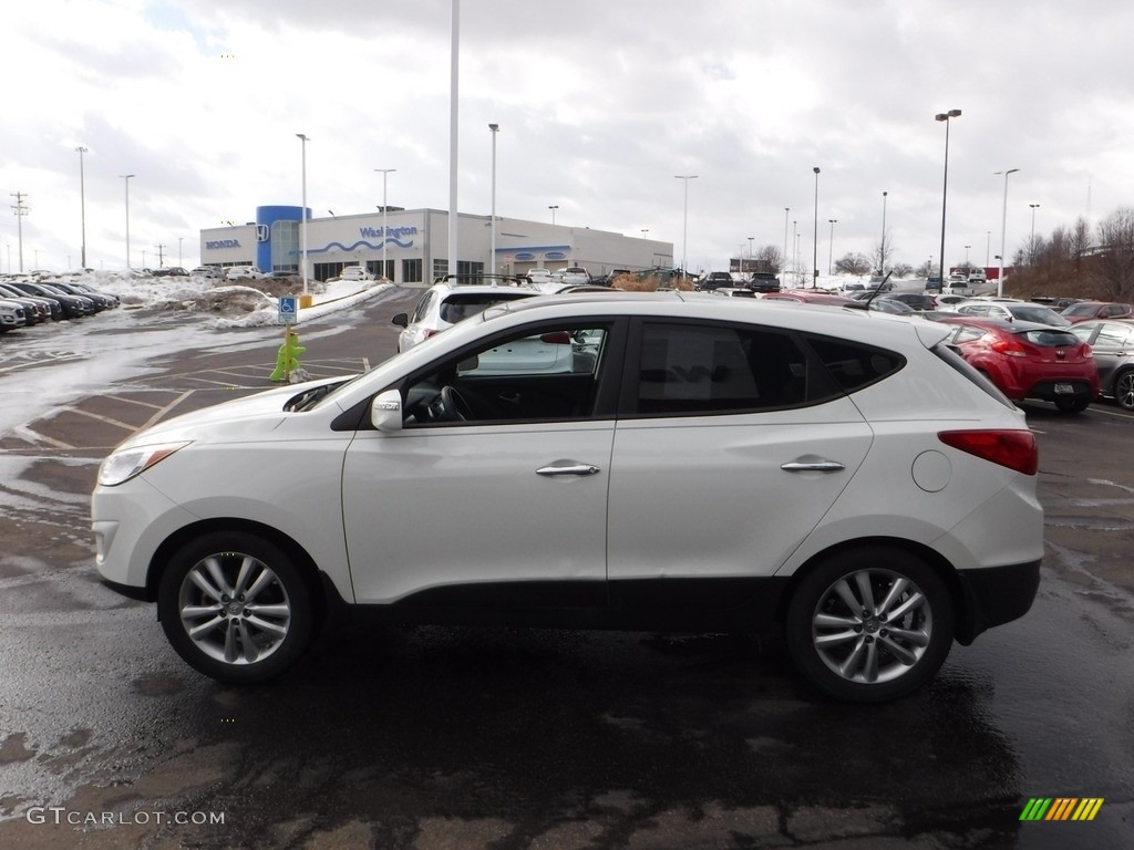 2011 Tucson Limited AWD - Cotton White / Black/Saddle photo #6