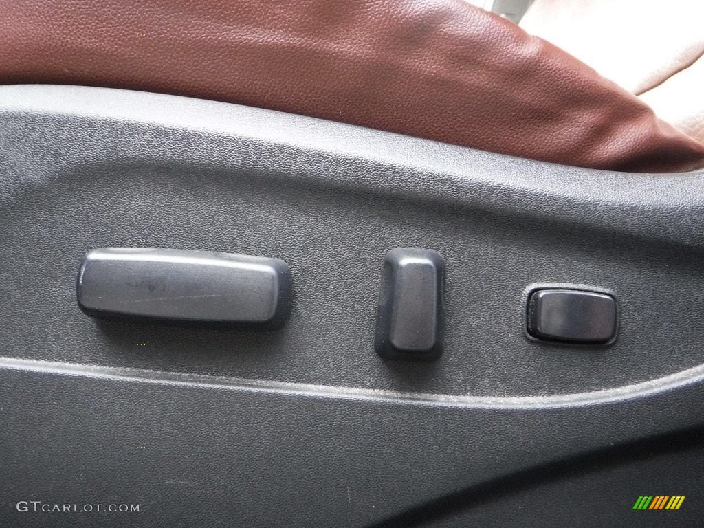 2011 Tucson Limited AWD - Cotton White / Black/Saddle photo #13
