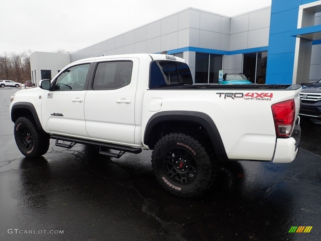 2017 Tacoma TRD Off Road Double Cab 4x4 - Super White / TRD Graphite photo #4
