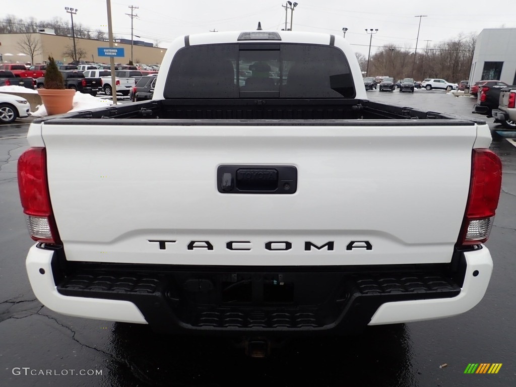 2017 Tacoma TRD Off Road Double Cab 4x4 - Super White / TRD Graphite photo #6
