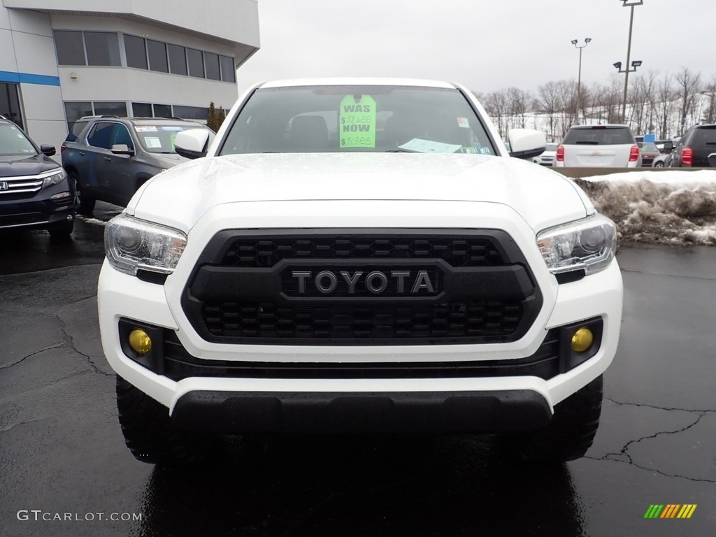 2017 Tacoma TRD Off Road Double Cab 4x4 - Super White / TRD Graphite photo #12