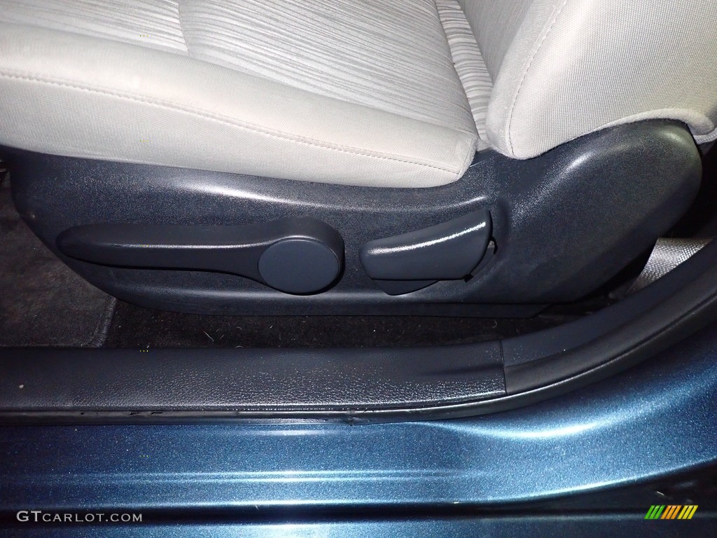 2016 Sentra S - Graphite Blue / Charcoal photo #22