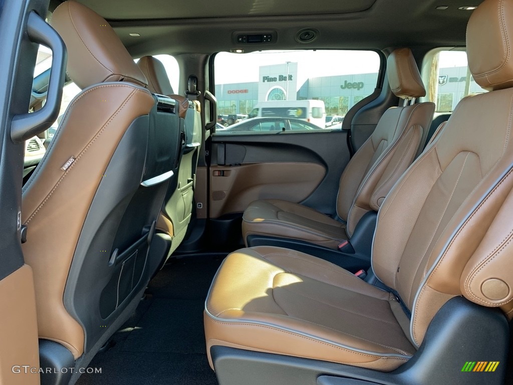 2021 Chrysler Pacifica Hybrid Limited Rear Seat Photos