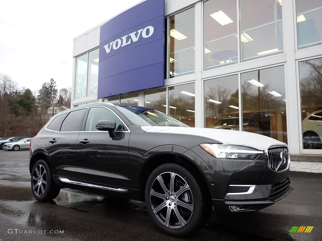 Pine Grey Metallic Volvo XC60