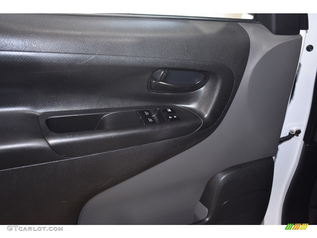 2019 NV200 S - Fresh Powder White / Gray photo #10