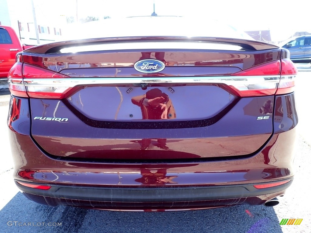 2018 Fusion SE - Burgundy Velvet / Ebony photo #4