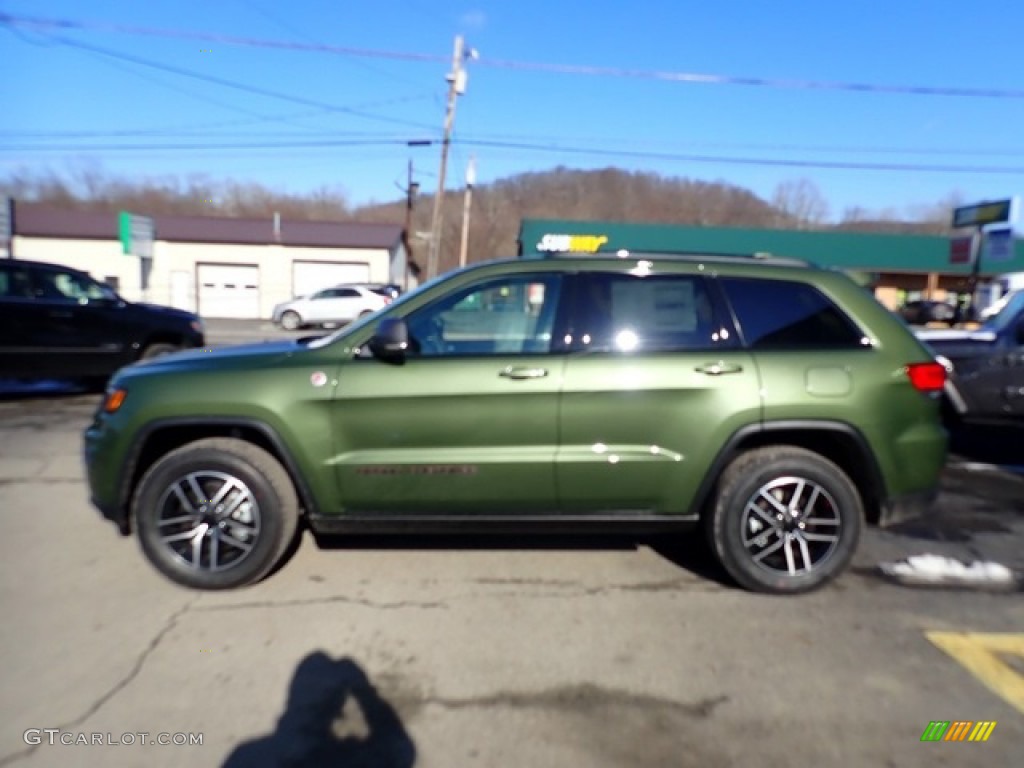 2021 Grand Cherokee Trailhawk 4x4 - Green Metallic / Ruby Red/Black photo #3