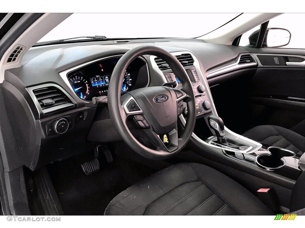 2015 Fusion SE - Tuxedo Black Metallic / Charcoal Black photo #14
