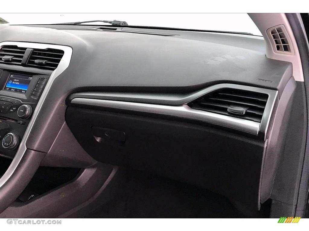 2015 Fusion SE - Tuxedo Black Metallic / Charcoal Black photo #16