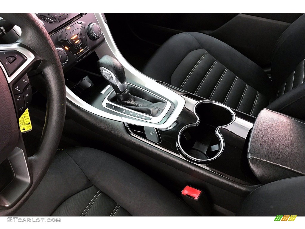 2015 Fusion SE - Tuxedo Black Metallic / Charcoal Black photo #17