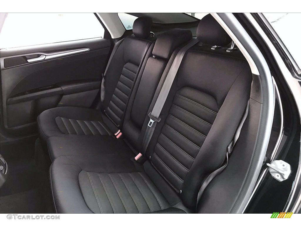 2015 Fusion SE - Tuxedo Black Metallic / Charcoal Black photo #20
